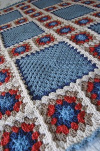 Granny Square Blanket Crochet pattern - best free crochet blanket patterns - www.feedourlife.blog